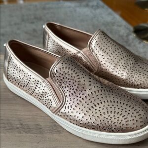 Steve Madden Metallic Pink Slip-On Loafers